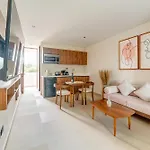 Xibalba Luxe Community With Pool And Gym 5Min To Beach