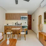 Xibalba Luxe Community With Pool And Gym 5Min To Beach